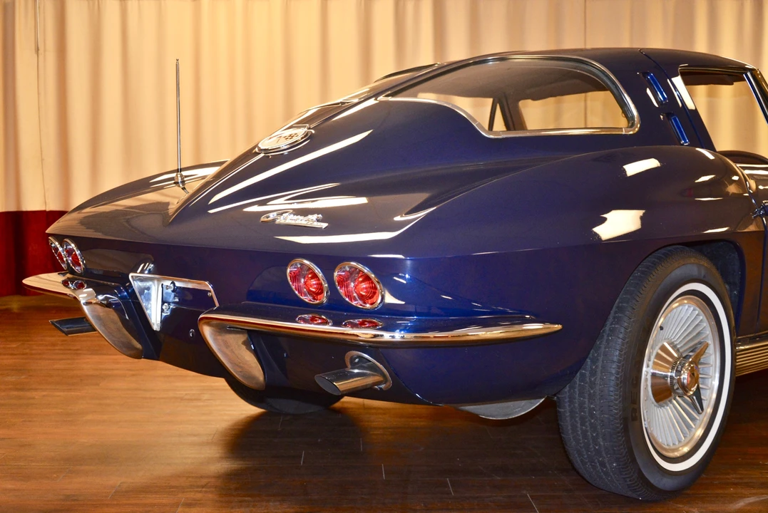 1963 Chevrolet Corvette C2 - Image 11 of 31