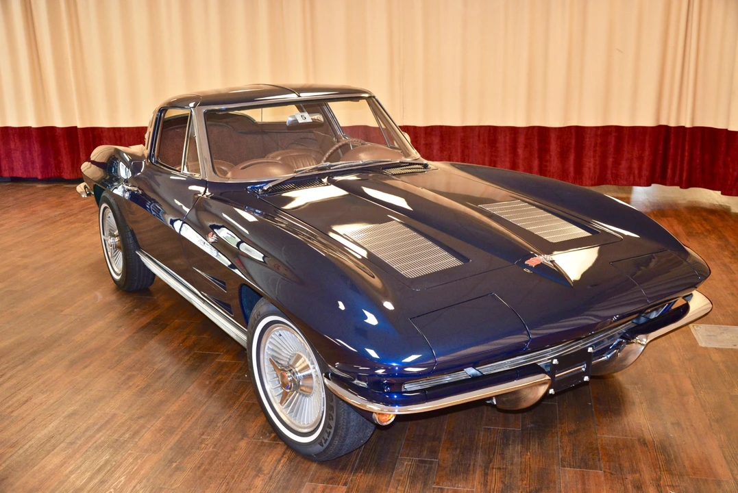 1963 Chevrolet Corvette C2 - Image 15 of 31
