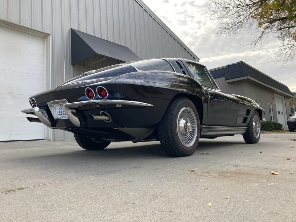 1963 Chevrolet Corvette C2 - Image 21 of 31