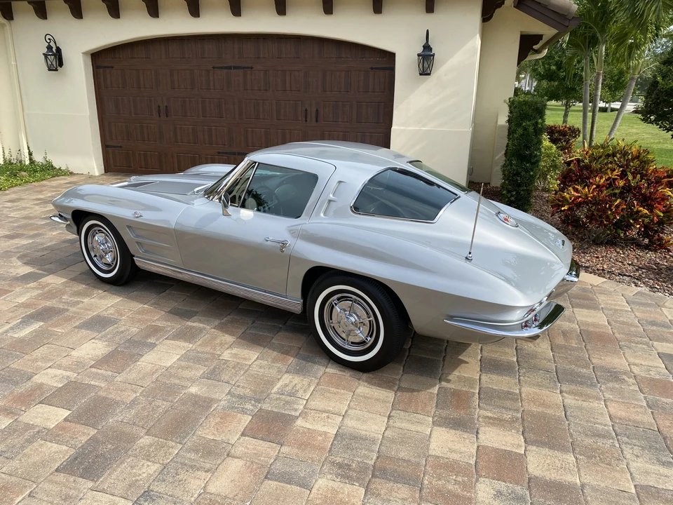 1963 Chevrolet Corvette C2 - Image 6 of 31