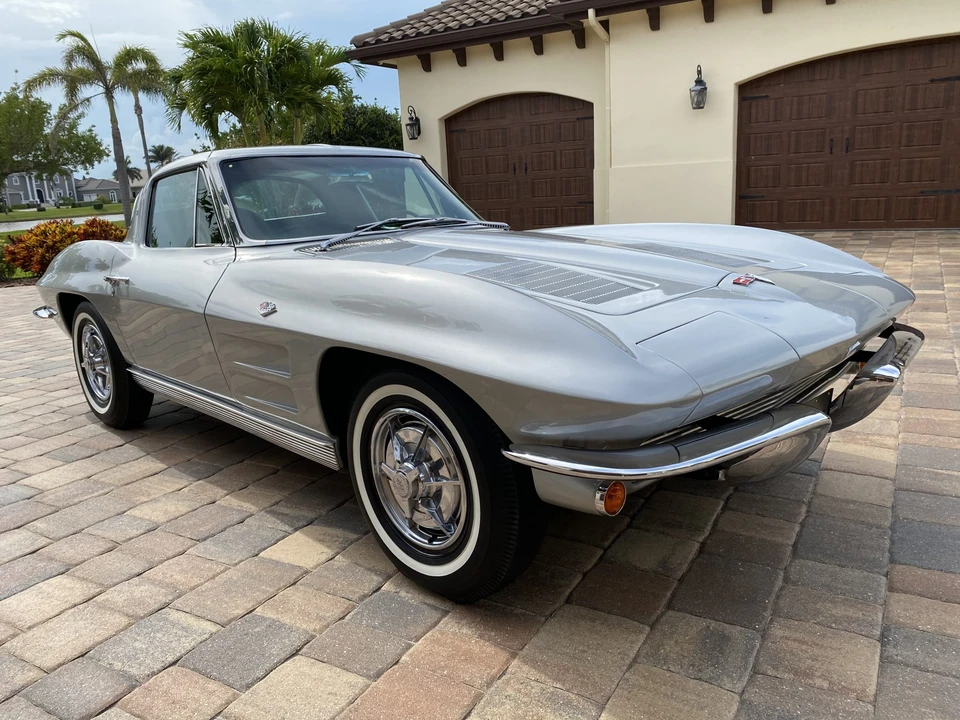 1963 Chevrolet Corvette C2 - Image 18 of 31