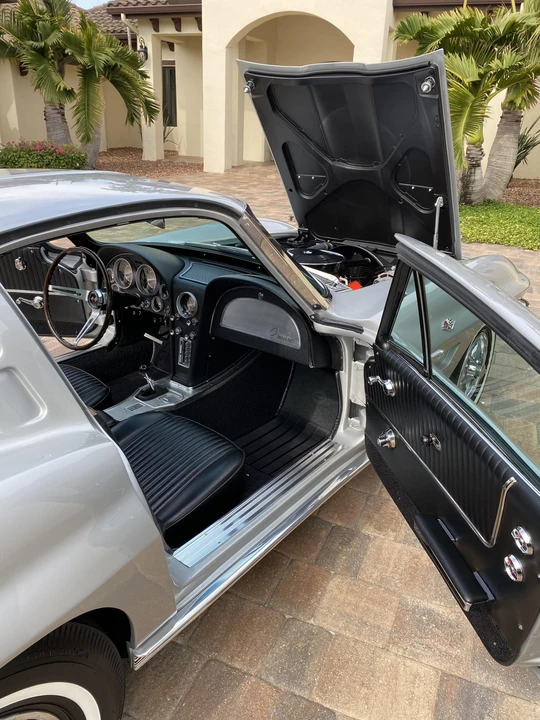 1963 Chevrolet Corvette C2 - Image 25 of 31