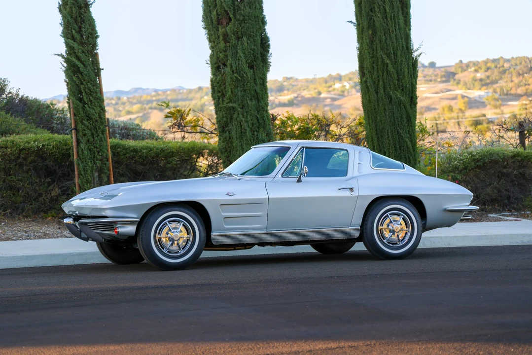 1963 Chevrolet Corvette C2 - Image 30 of 31