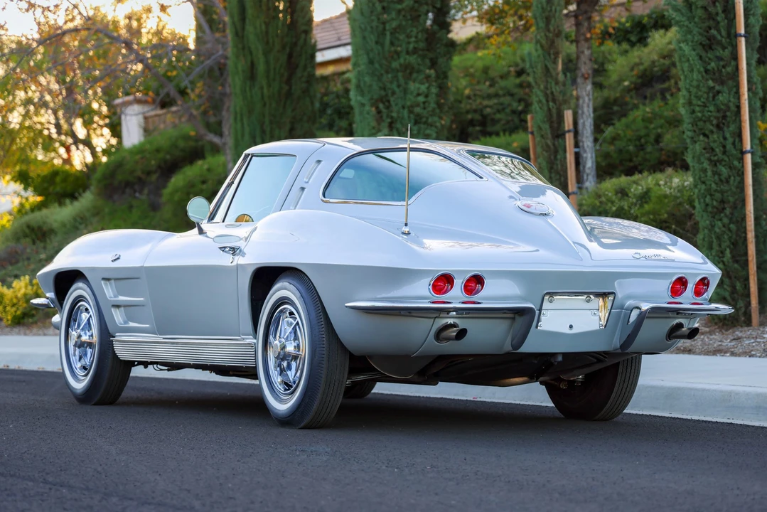 1963 Chevrolet Corvette C2 - Image 10 of 31