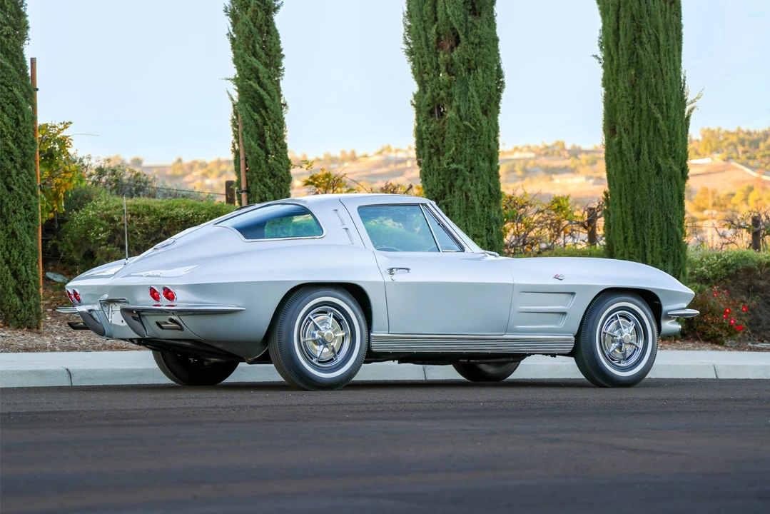 1963 Chevrolet Corvette C2 - Image 16 of 31