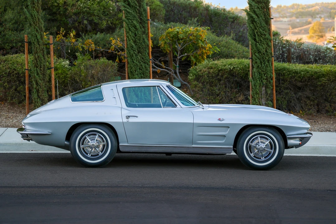 1963 Chevrolet Corvette C2 - Image 20 of 31