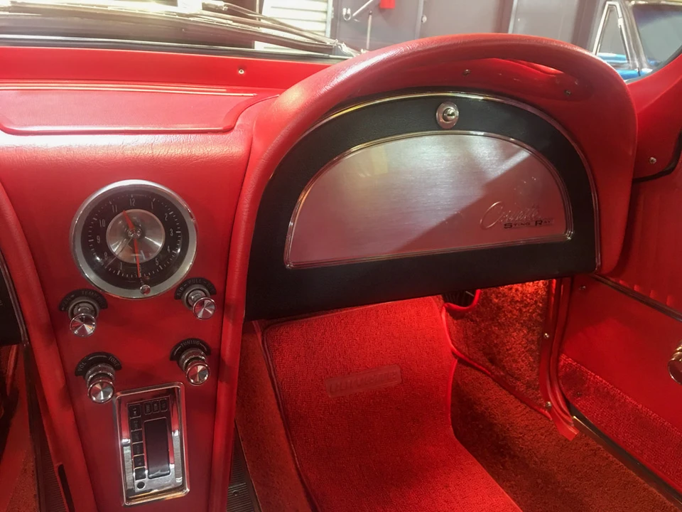 1963 Chevrolet Corvette C2 - Image 25 of 31