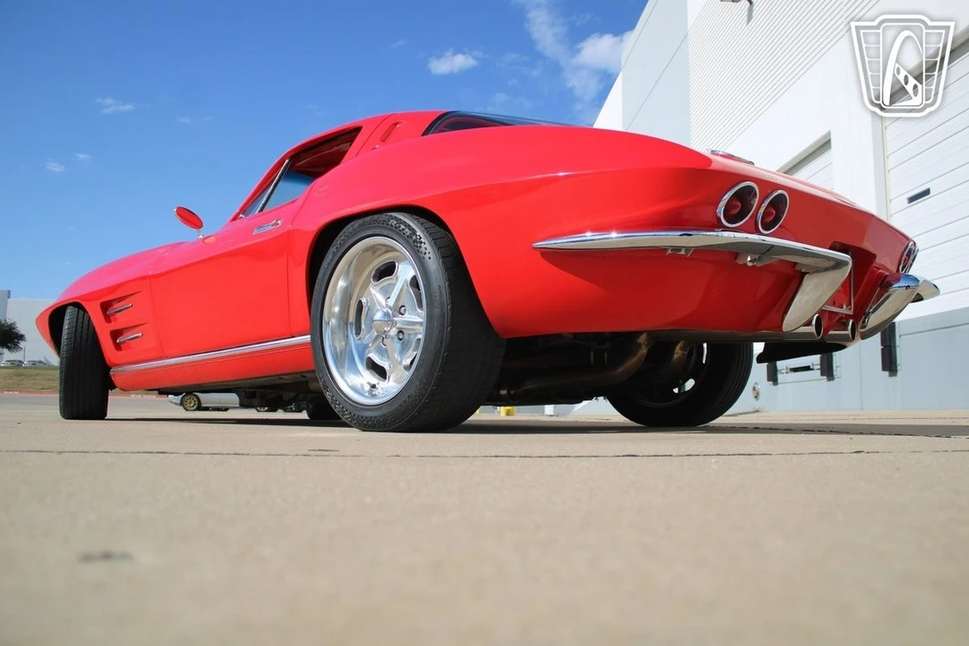 1963 Chevrolet Corvette C2 - Image 13 of 21
