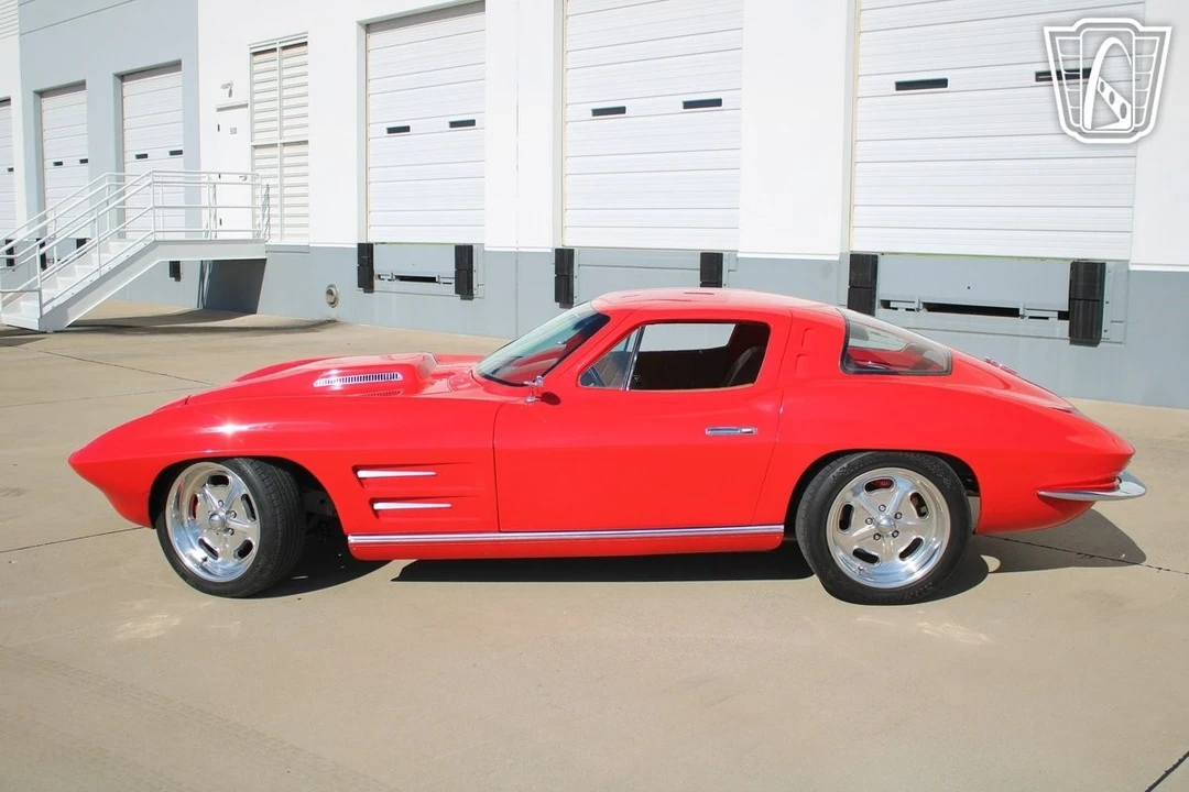 1963 Chevrolet Corvette C2 - Image 8 of 21
