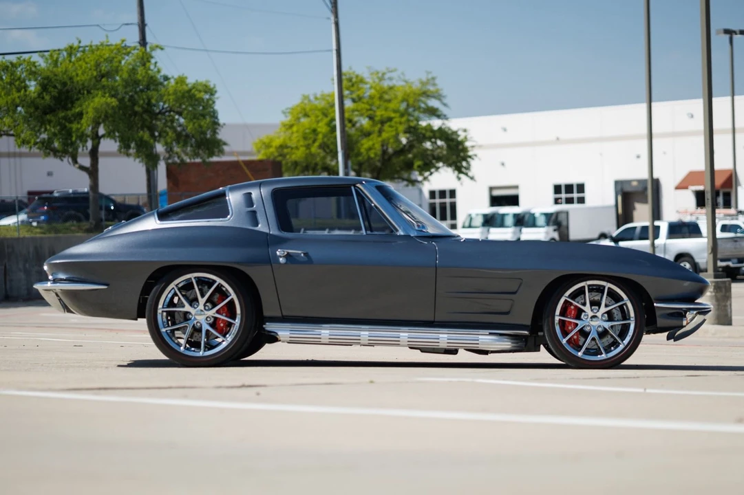 1963 Chevrolet Corvette C2 - Image 9 of 21