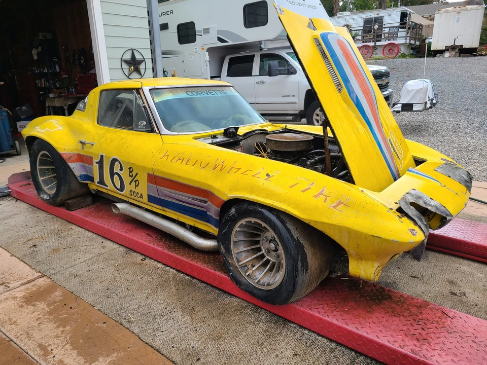 1963 Chevrolet Corvette C2 - Image 23 of 31