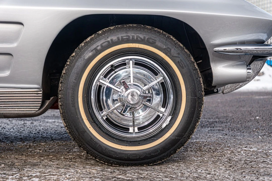 1963 Chevrolet Corvette C2 - Image 5 of 30
