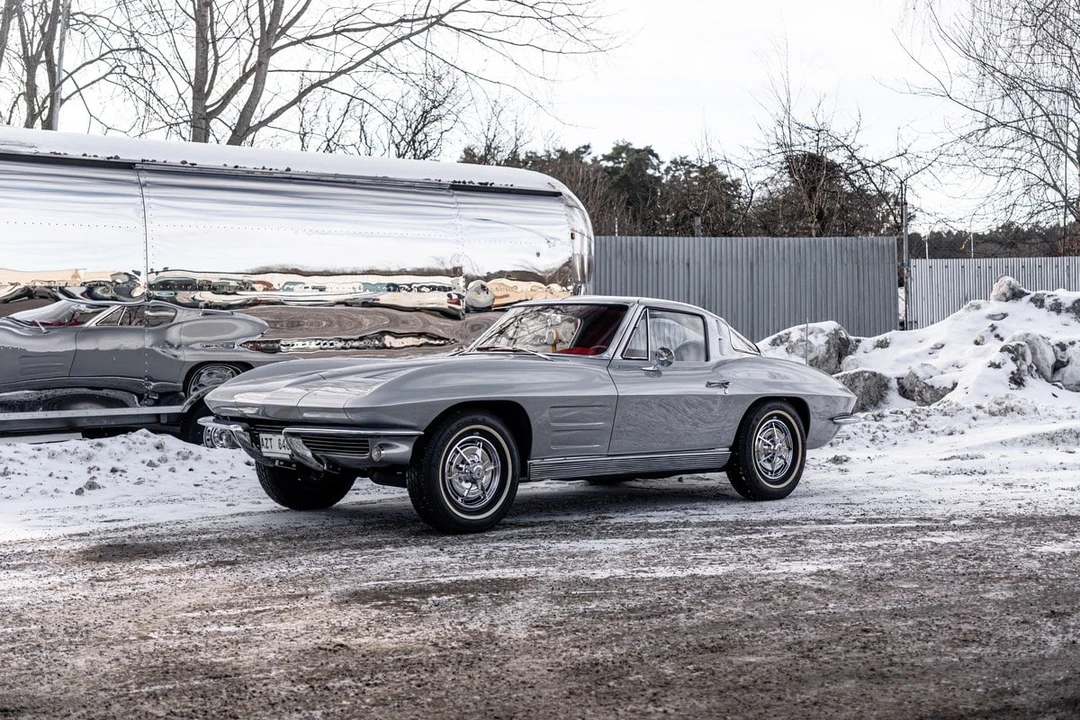 1963 Chevrolet Corvette C2 - Image 18 of 30