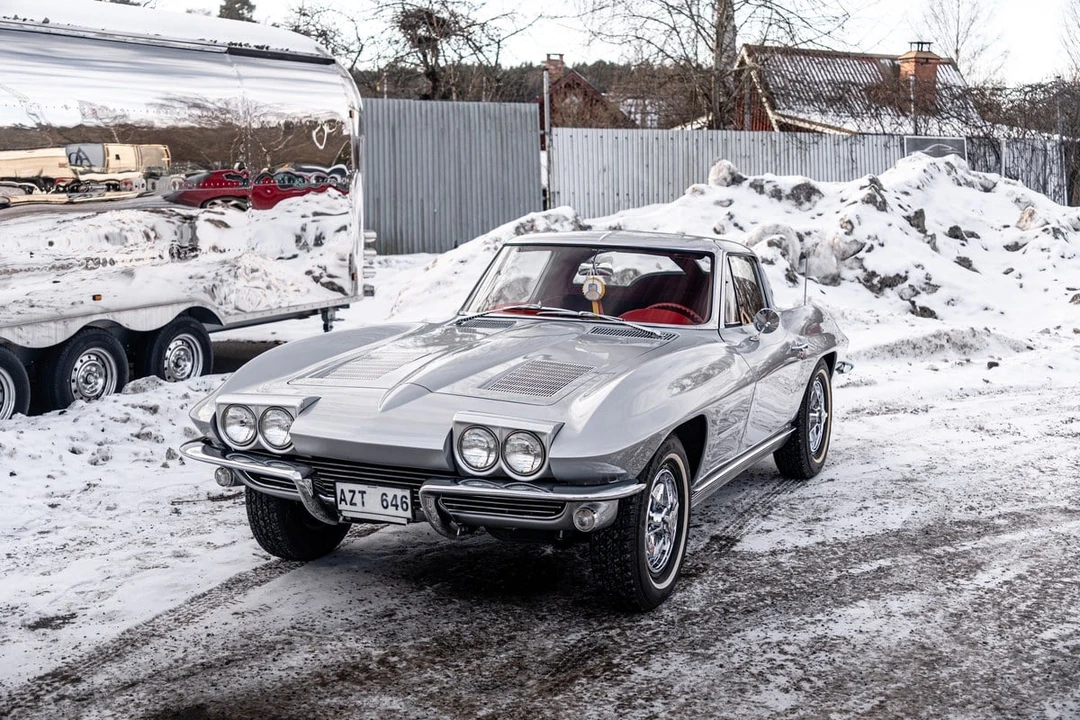 1963 Chevrolet Corvette C2 - Image 25 of 30