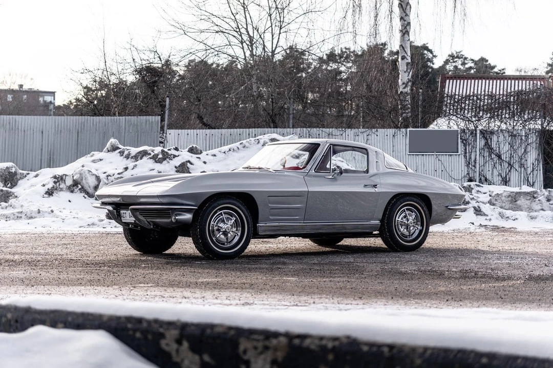 1963 Chevrolet Corvette C2 - Image 15 of 30