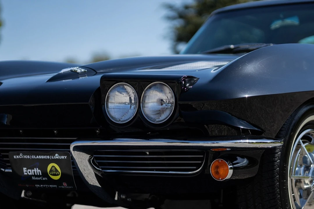 1963 Chevrolet Corvette C2 - Image 18 of 31