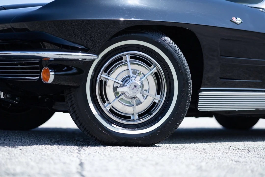 1963 Chevrolet Corvette C2 - Image 23 of 31