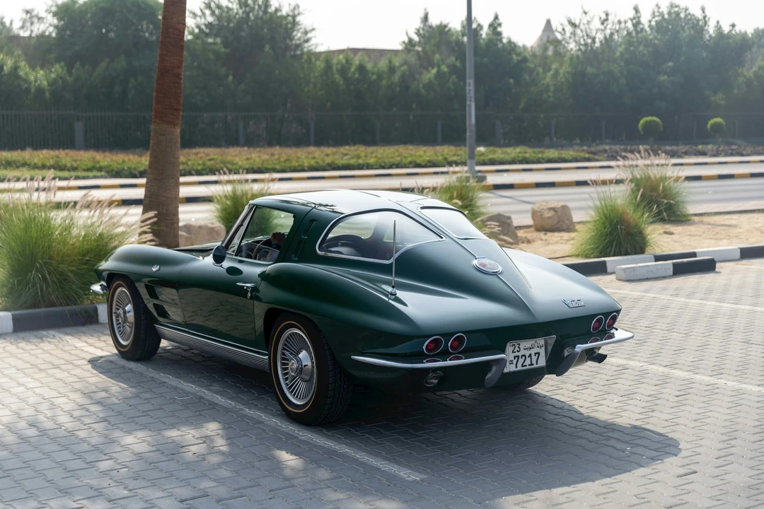 1963 Chevrolet Corvette C2 - Image 18 of 21