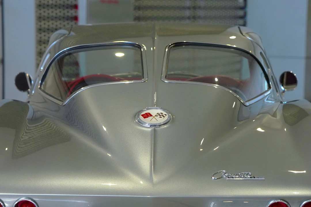 1963 Chevrolet Corvette C2 - Image 16 of 31
