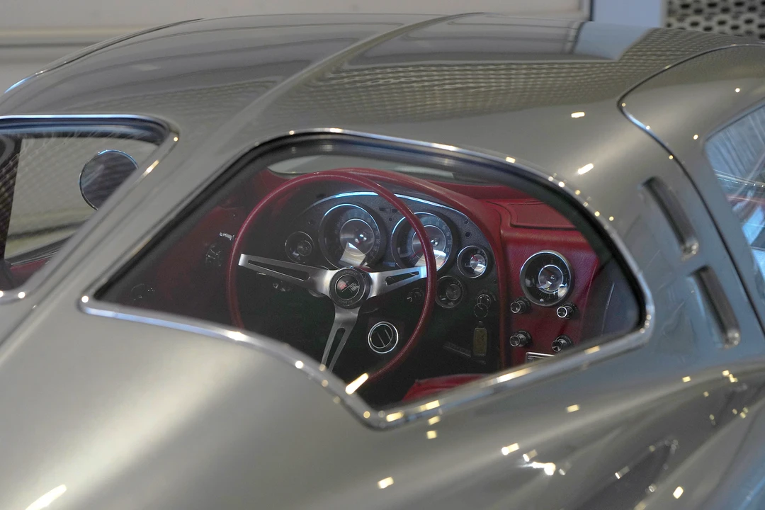 1963 Chevrolet Corvette C2 - Image 18 of 31
