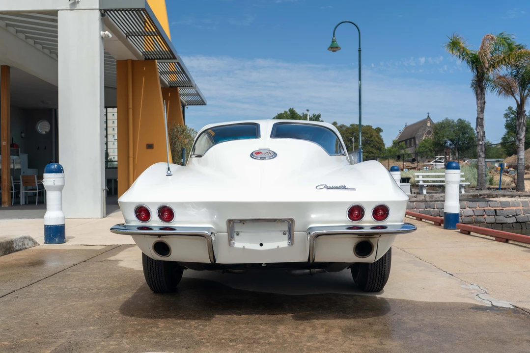 1963 Chevrolet Corvette C2 - Image 6 of 31