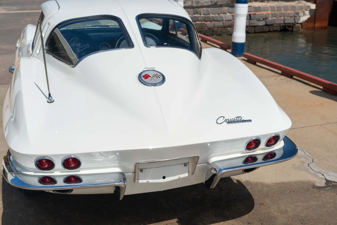 1963 Chevrolet Corvette C2 - Image 15 of 31