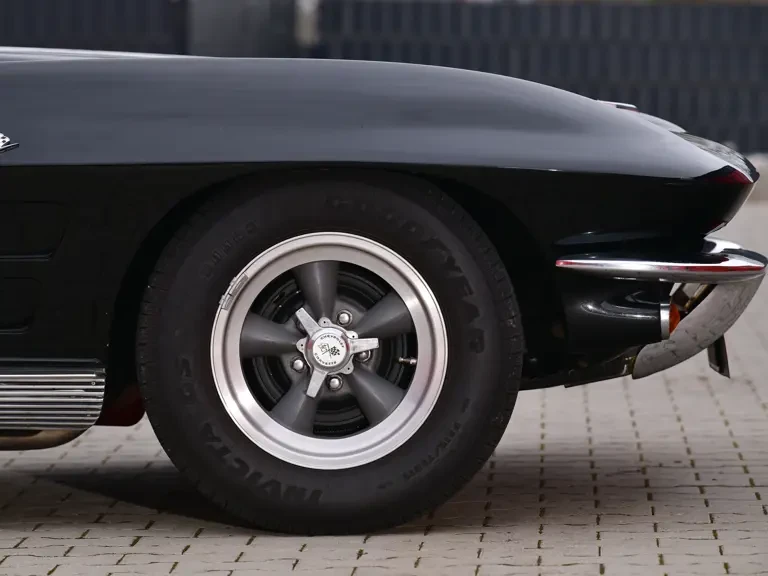 1963 Chevrolet Corvette C2 - Image 24 of 31