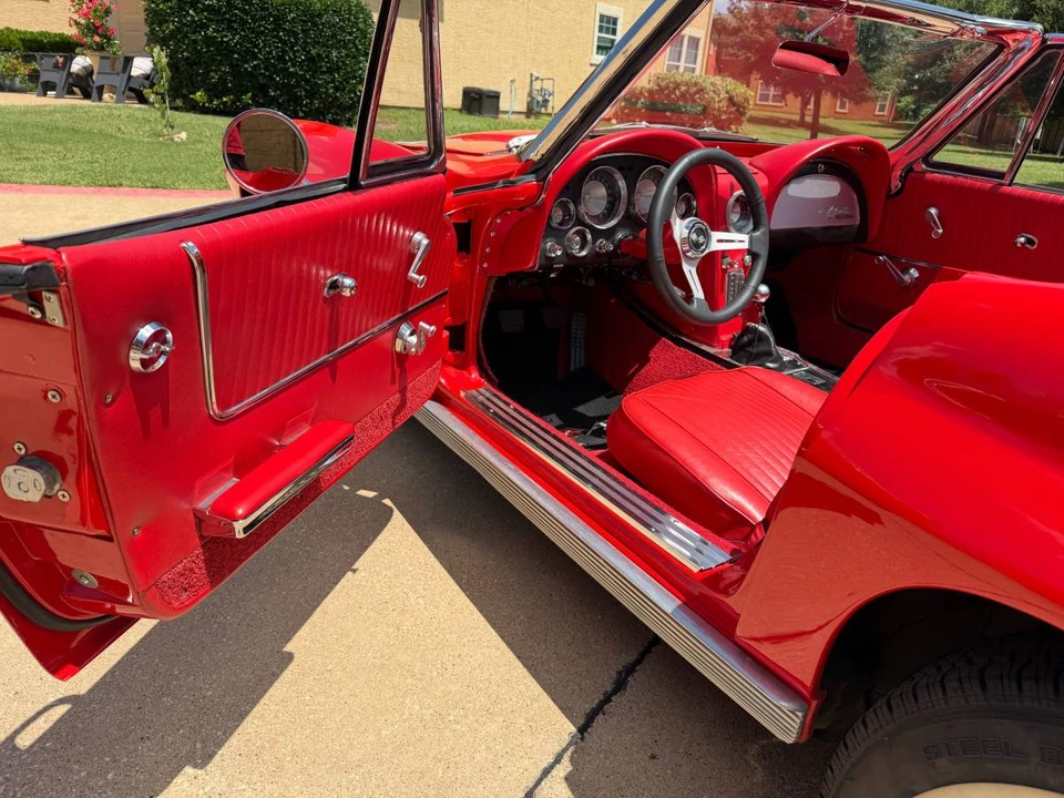 1963 Chevrolet Corvette C2 - Image 14 of 24
