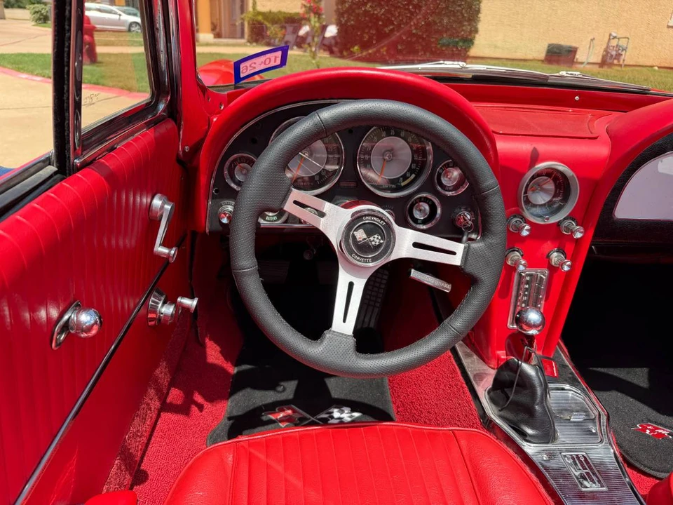 1963 Chevrolet Corvette C2 - Image 15 of 24