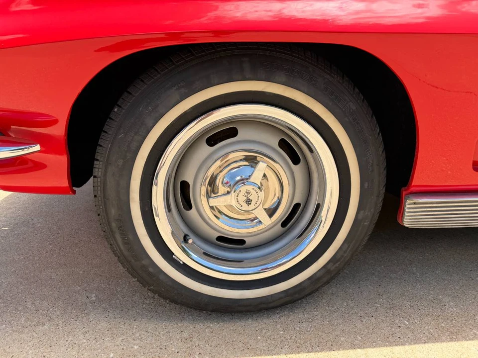 1963 Chevrolet Corvette C2 - Image 11 of 24