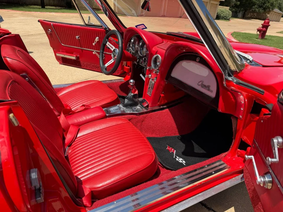 1963 Chevrolet Corvette C2 - Image 16 of 24