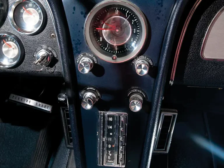 1963 Chevrolet Corvette C2 - Image 15 of 20