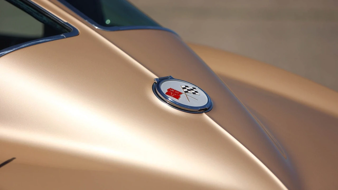 1963 Chevrolet Corvette C2 - Image 15 of 31