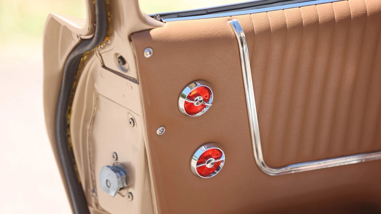 1963 Chevrolet Corvette C2 - Image 26 of 31