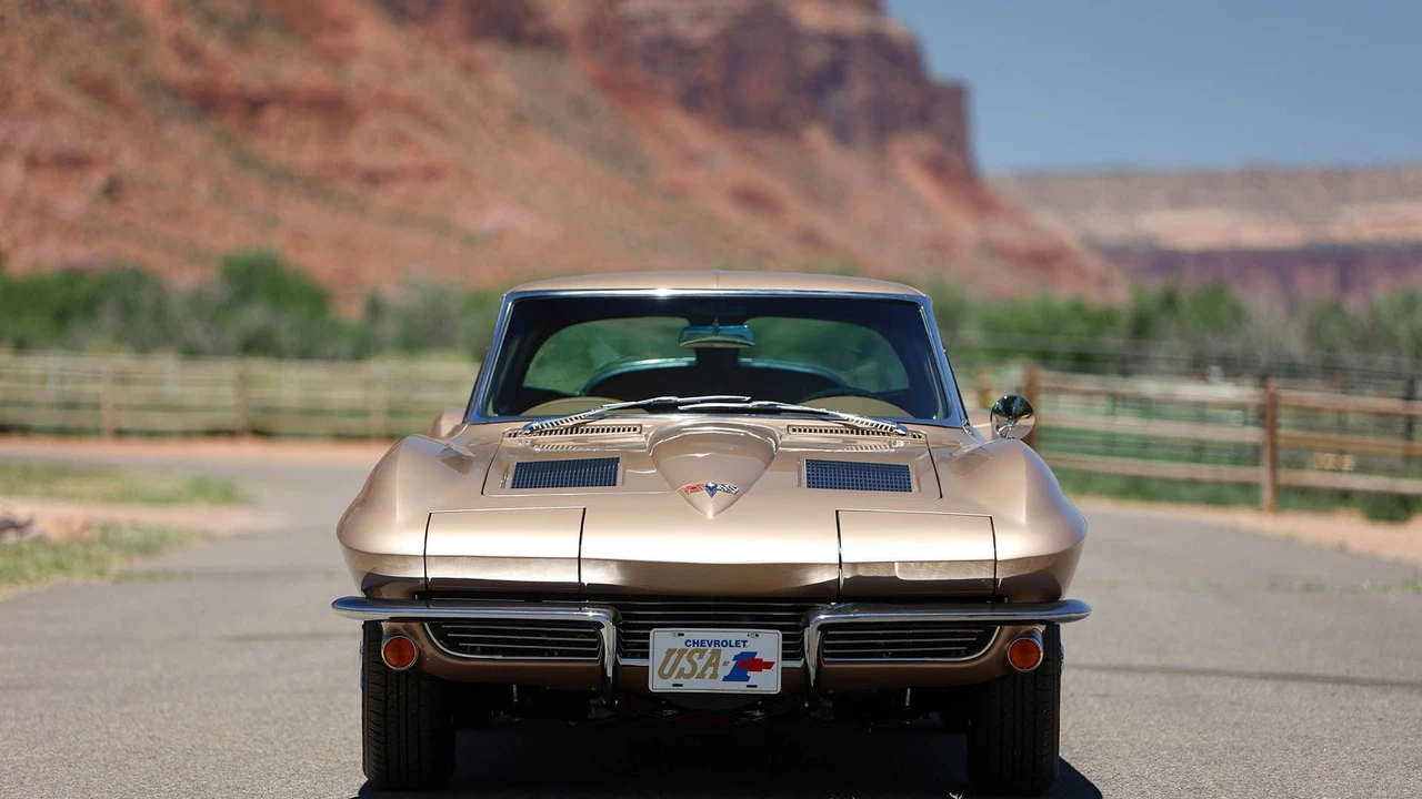 1963 Chevrolet Corvette C2 - Image 2 of 31