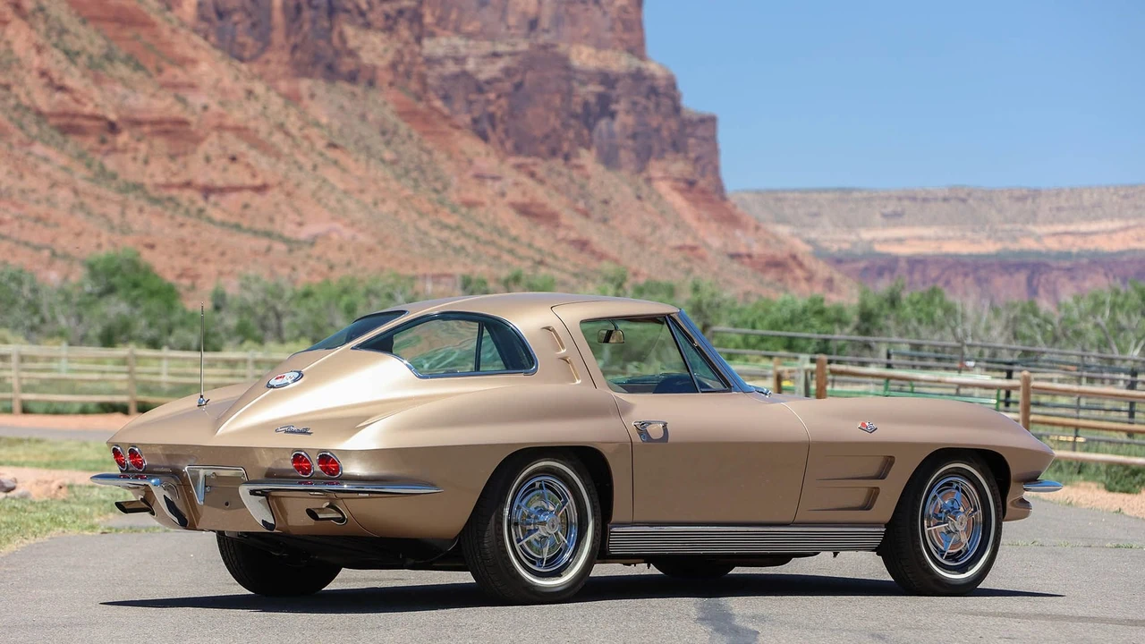 1963 Chevrolet Corvette C2 - Image 3 of 31