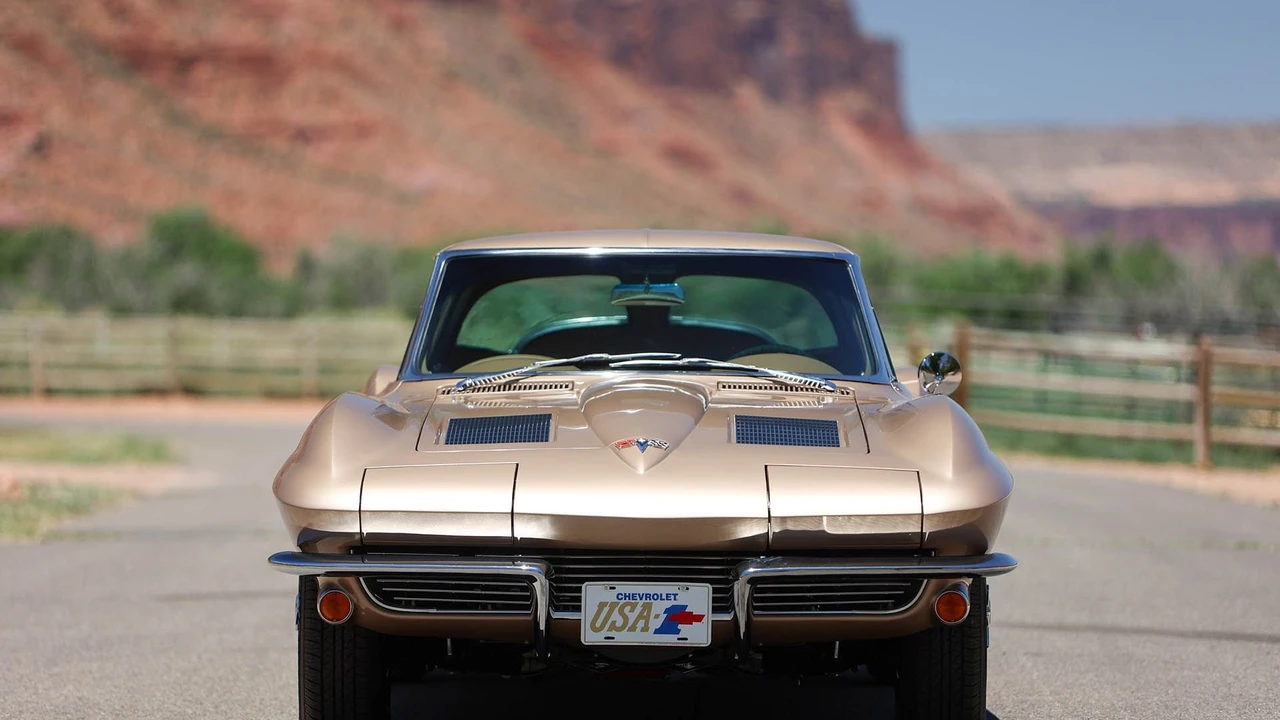 1963 Chevrolet Corvette C2 - Image 4 of 31