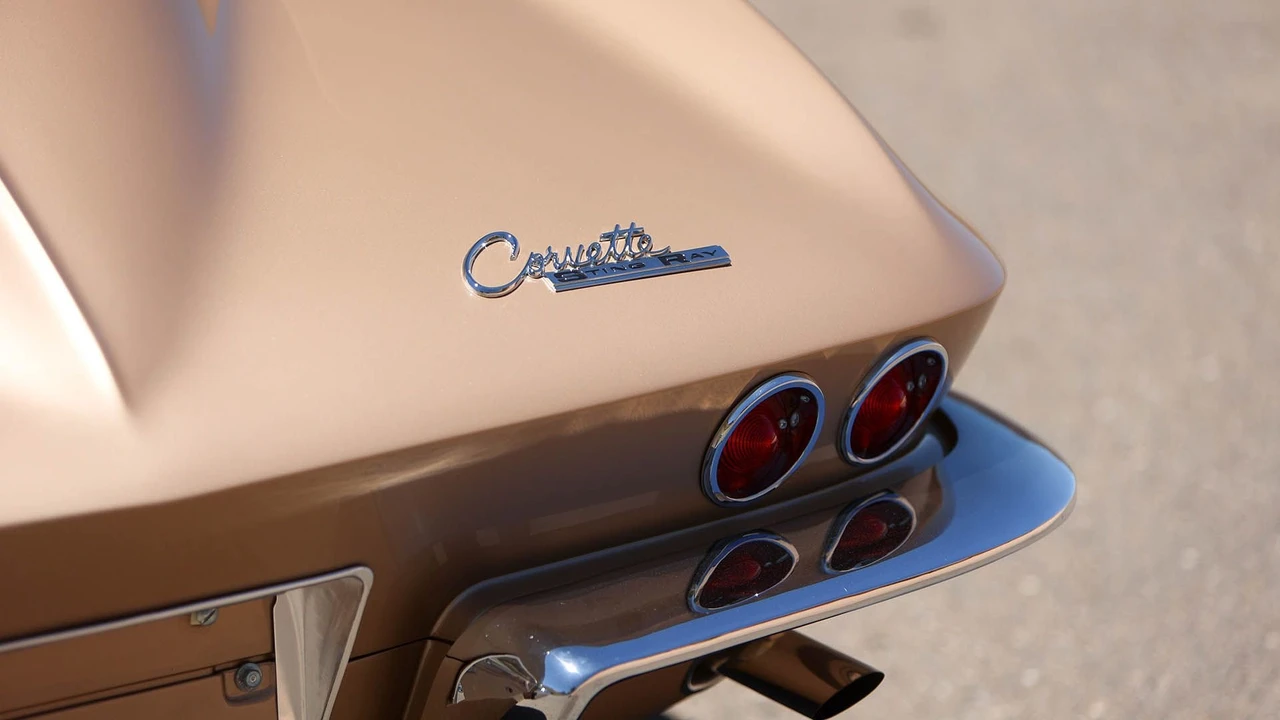 1963 Chevrolet Corvette C2 - Image 21 of 31