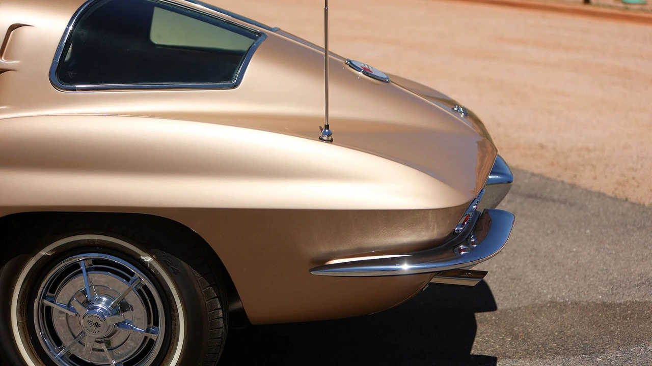 1963 Chevrolet Corvette C2 - Image 20 of 31