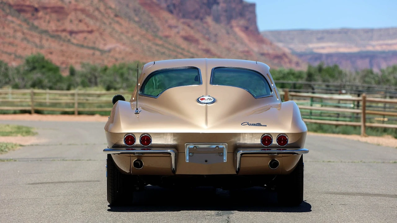 1963 Chevrolet Corvette C2 - Image 6 of 31