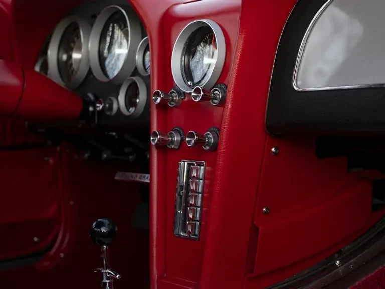 1963 Chevrolet Corvette C2 - Image 19 of 31