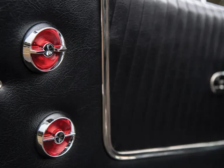1963 Chevrolet Corvette C2 - Image 18 of 31