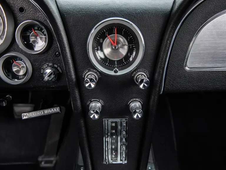 1963 Chevrolet Corvette C2 - Image 12 of 31
