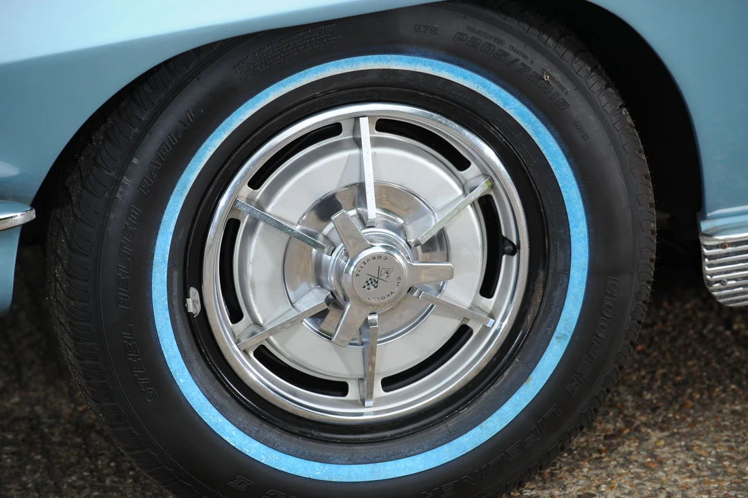 1963 Chevrolet Corvette C2 - Image 9 of 13
