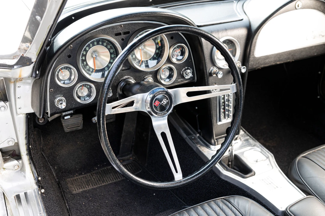 1963 Chevrolet Corvette C2 - Image 10 of 31
