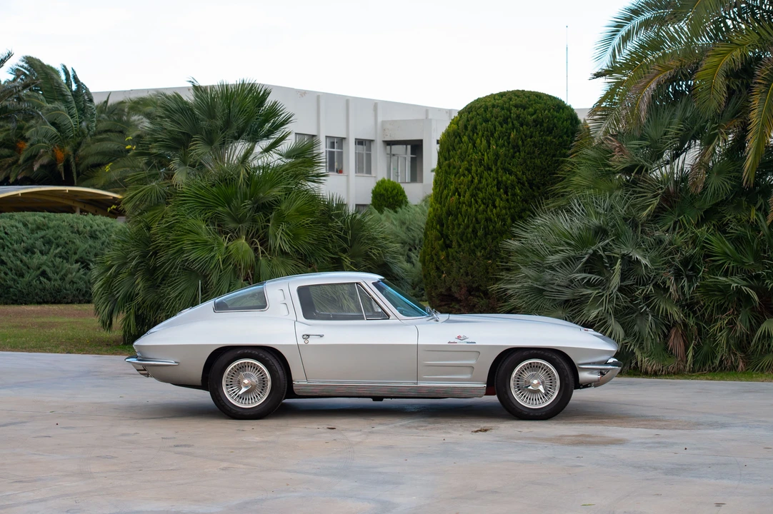 1963 Chevrolet Corvette C2 - Image 8 of 9