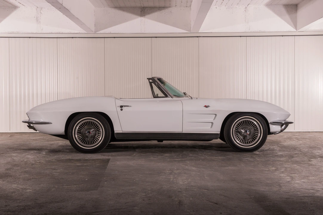 1963 Chevrolet Corvette C2 - Image 8 of 10