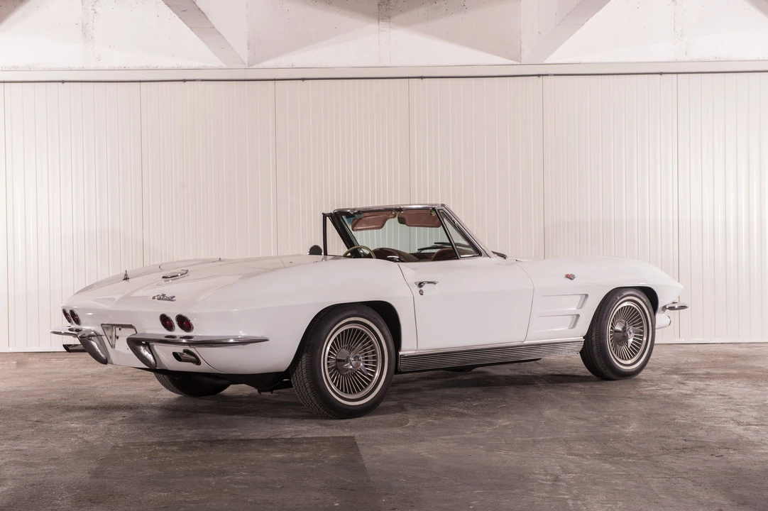 1963 Chevrolet Corvette C2 - Image 9 of 10