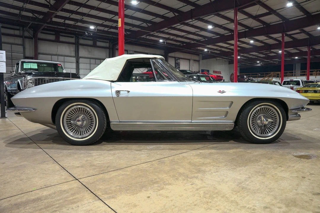 1963 Chevrolet Corvette C2 - Image 23 of 31