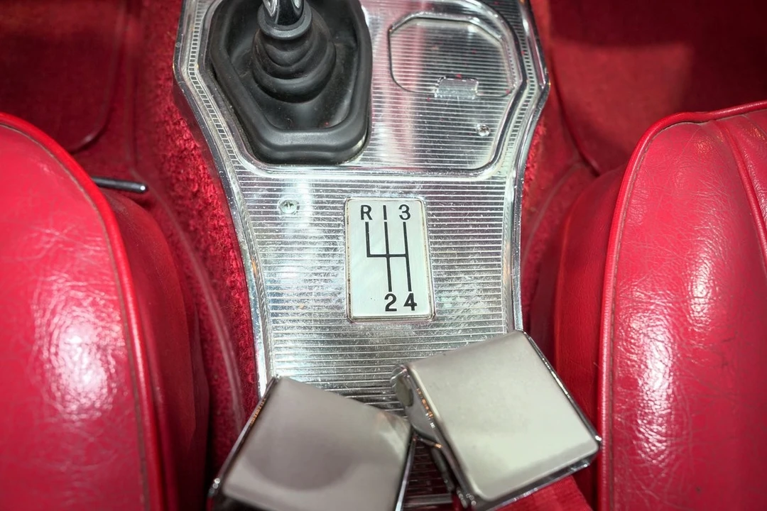 1963 Chevrolet Corvette C2 - Image 27 of 31